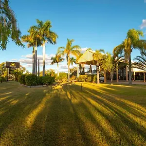 Motel Park Motor Inn-king Beds-pool-shaded Parking ***